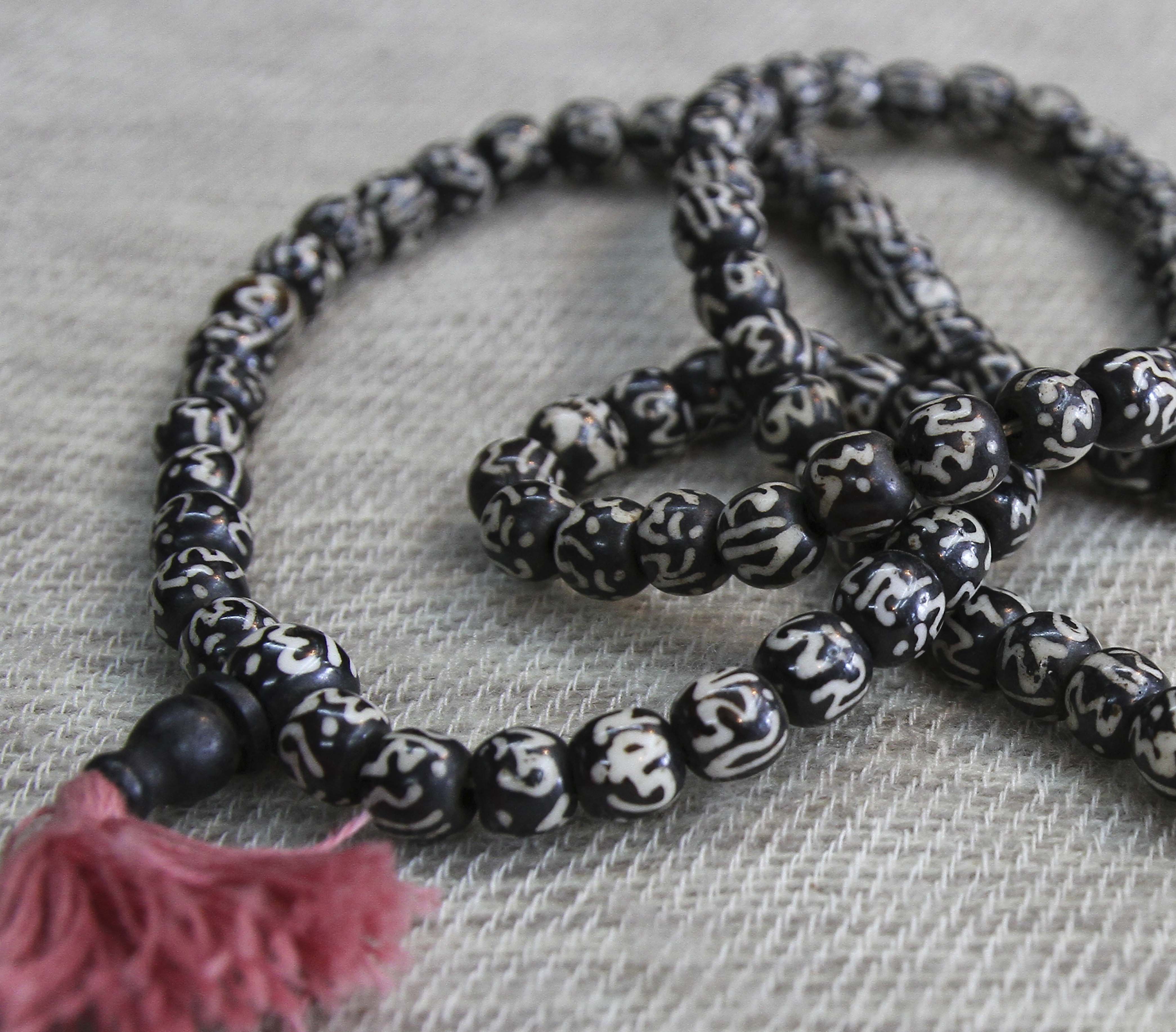 Himalayan Bone Mala /Om Maane